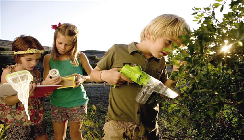 Giocare insieme ai propri bambini anche in vacanza: facciamo gli esploratori Giocare insieme ai propri bambini anche in vacanza: facciamo gli esploratori